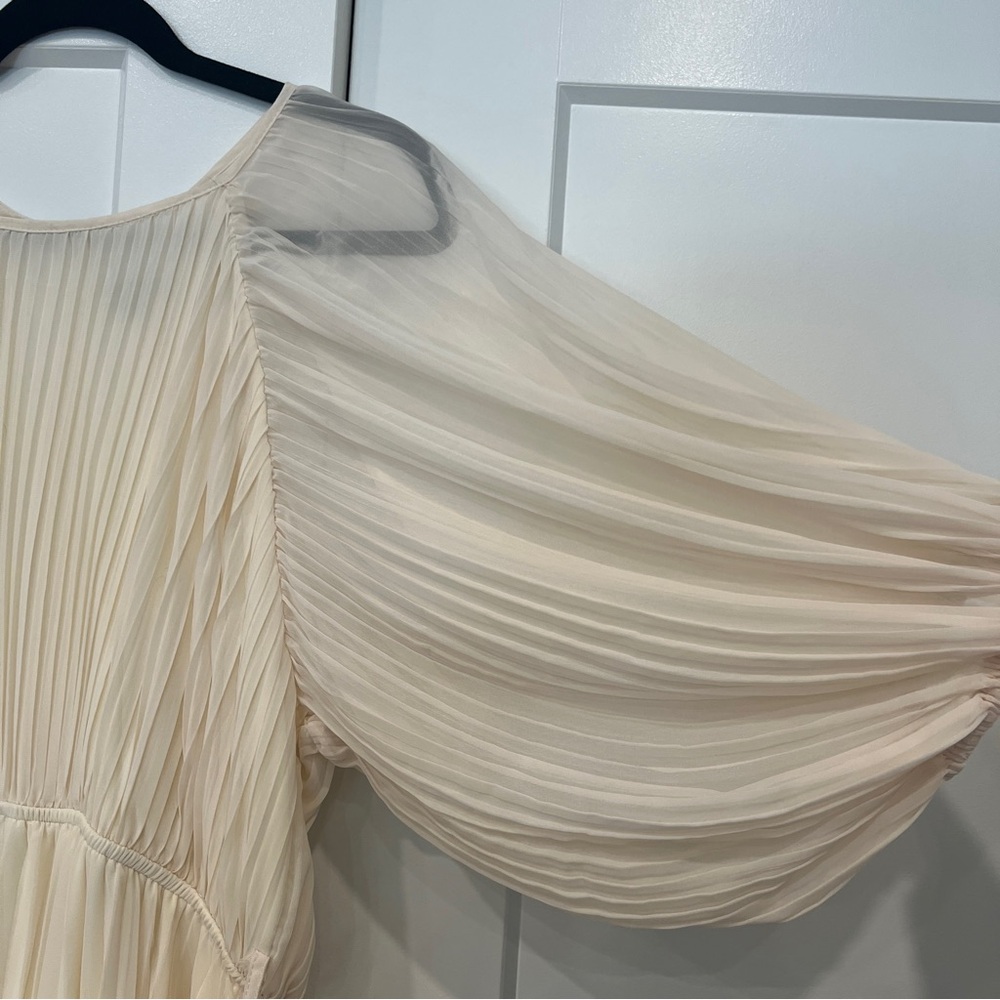 Elegant Cream Maxi Dress - Picture 7 of 12